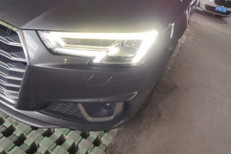 Used Audi A4L 2019 40 TFSI Fashion Edition China VI Emission Standard