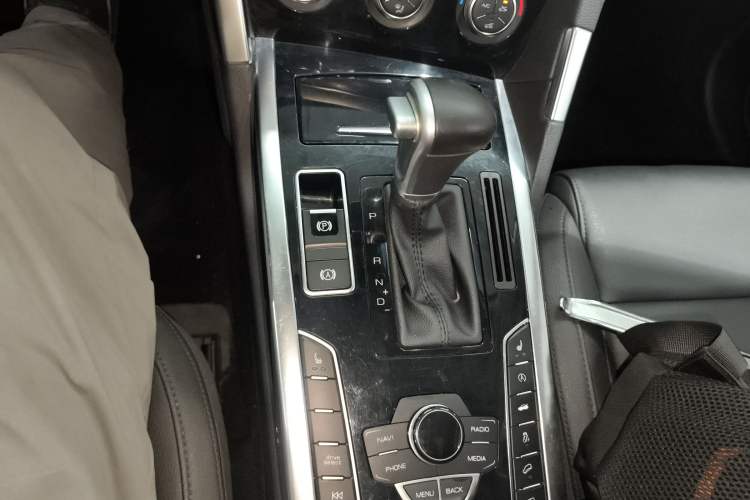 Used Haval H7 2016 Blue-Label H7 2.0T Automatic Luxury Model