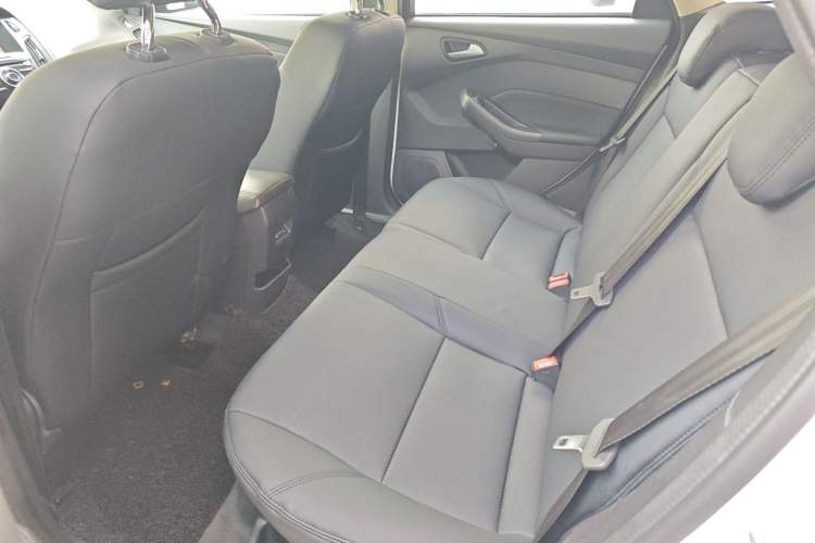 Used Ford Focus 2017 Hatchback 1.6L Automatic Comfort Plus SmartDrive Edition
