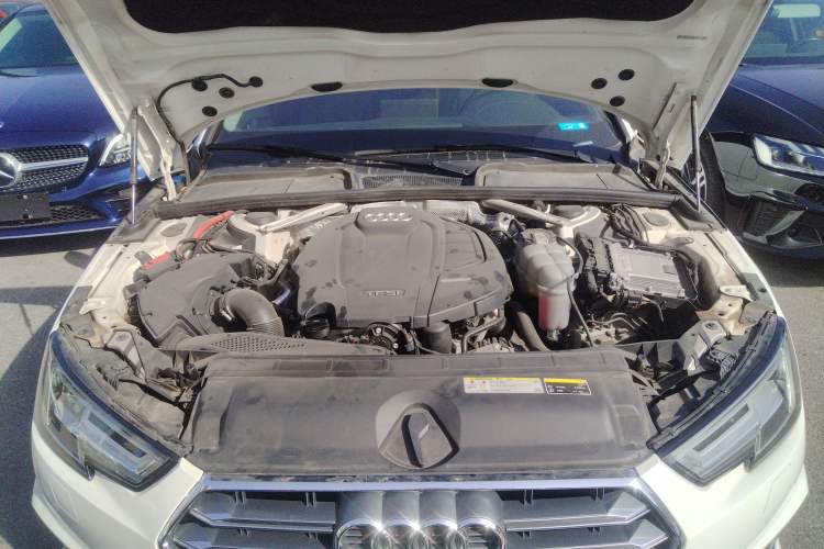 Used Audi A4L 2019 40 TFSI Fashion Edition China VI Emission Standard