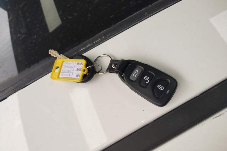 Used Kia K3 2016 1.6L Automatic with Sunroof
