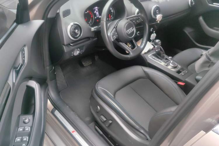 Used Audi A3 2019 Limousine 35 TFSI Fashion Edition China VI Emission Standard
