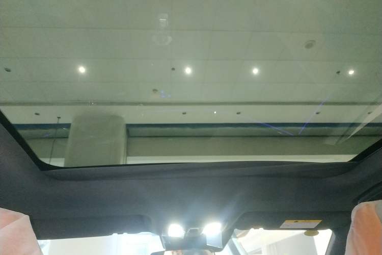 Used Changan UNI-V 2025 1.5T 500Bar Prestige Sporty Version