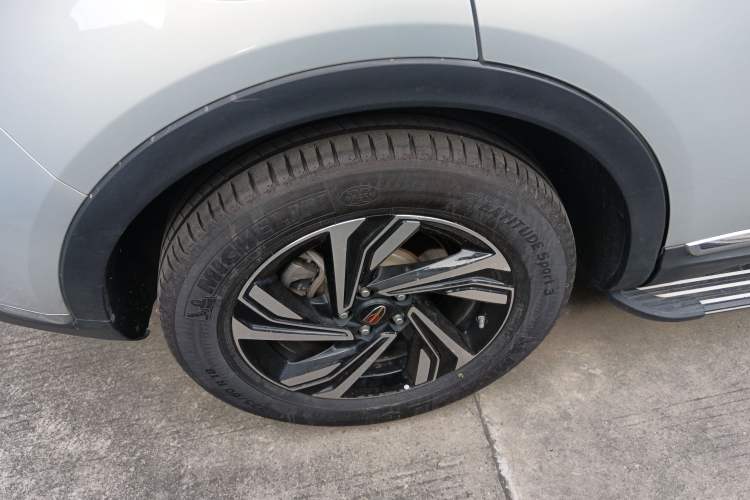 Used Hongqi HS5 2022 Revised Version 2.0T Smart Connect Flagship Edition
