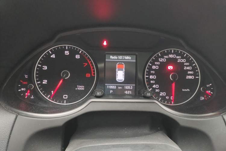 Used Audi Q5 2017 Plus 40 TFSI Technology Model
