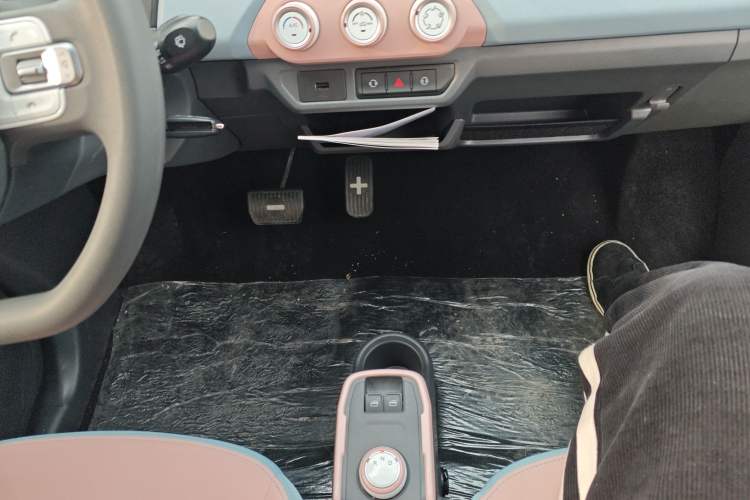 Used Chery QQ Ice Cream 2024 Edition Youth Version 205km Sundae
