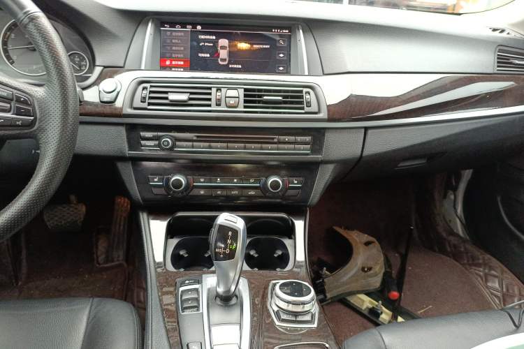 Used BMW 5 Series 2014 525Li Leading Model