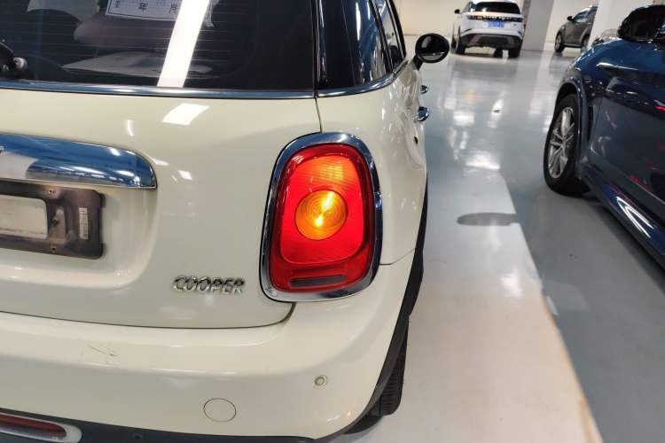 Used  MINI 2016 1.5T COOPER Five-Door Edition
