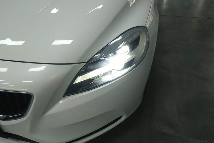 Used Volvo V40 2017 T3 Zhiyi Edition