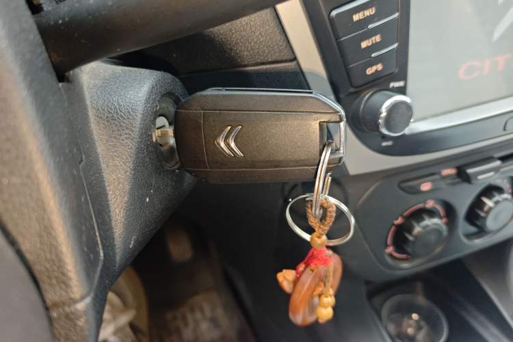 Used Citroen Elysee 2015 Qishang Edition 1.6L Automatic Fashion Model
