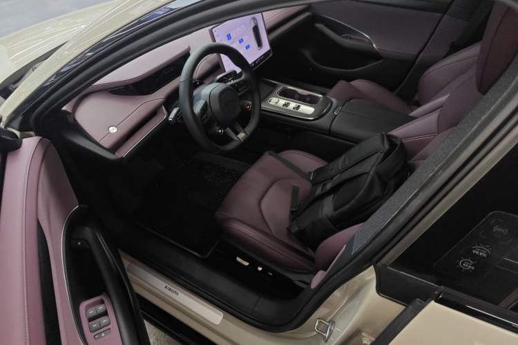 Used  SU7 2024 Rear-Drive Long-Range Intelligent Driving Version
