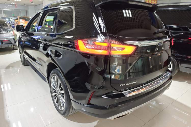 Used Ford Edge 2021 Facelifted PLUS EcoBoost 245 Two-Wheel Drive XLT 7-Seater
