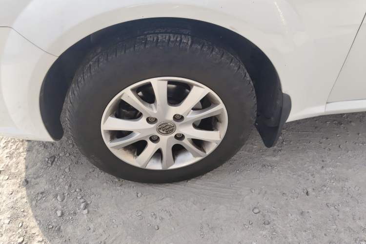 Used Buick Excelle 2015 1.5L Automatic Classic Model
