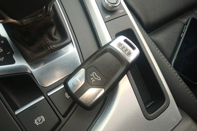 Used Audi A4L 2022 40 TFSI Fashion Dynamic Model