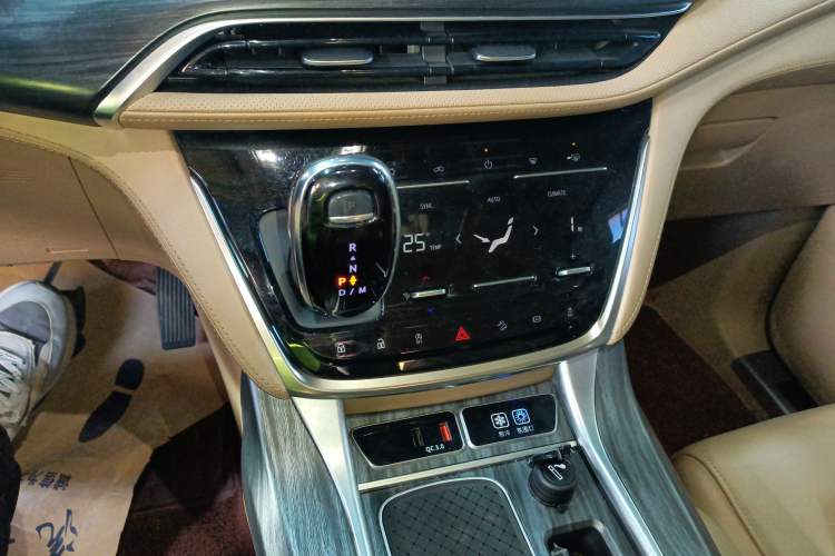 Used Buick GL8 2021 ES Land Cruiser 653T Luxury Edition
