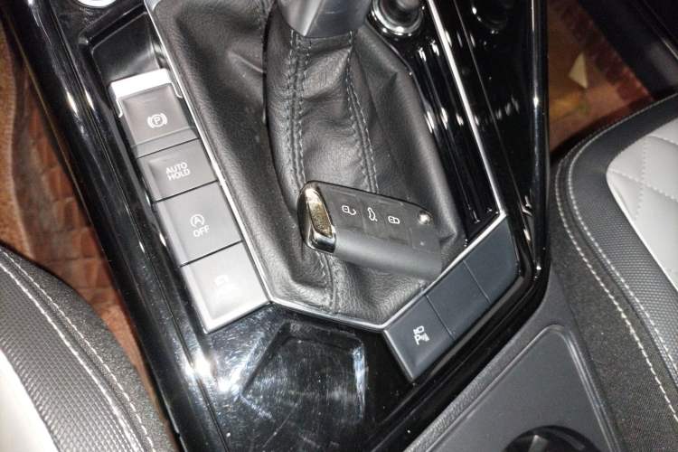 Used Volkswagen Tayron 2023 330TSI Two-Wheel-Drive R-Line High-Energy Version
