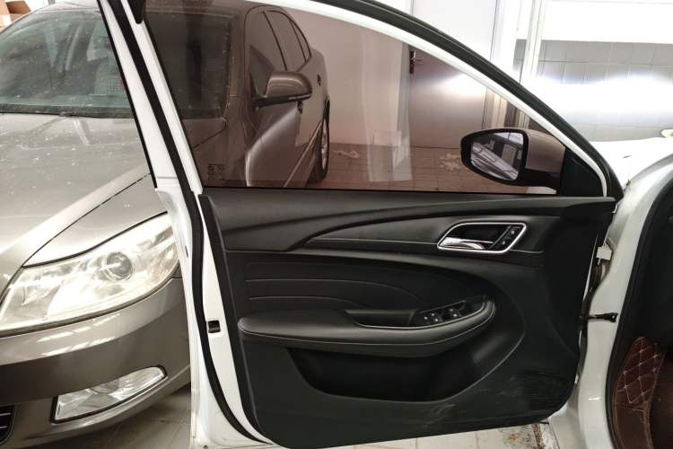 Used Roewe i5 2020 1.5L Manual 4G Connect Leehao Flagship Edition
