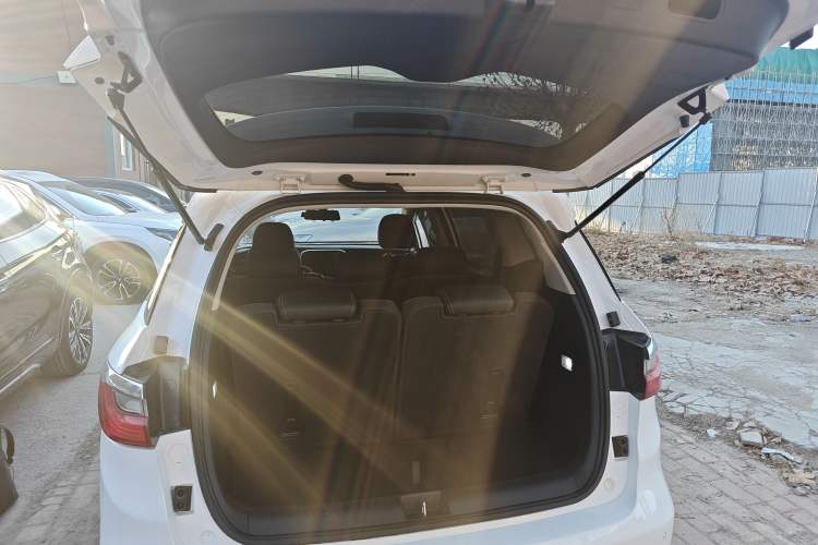 Used BYD Song MAX 2017 1.5T Automatic Smart Connect Luxury 7-Seater
