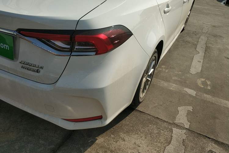 Used Toyota Corolla 2021 Dual-Motor 1.8L E-CVT Elite Edition
