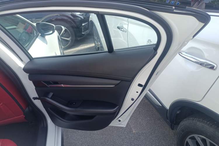 Used Mazda Mazda 3 Axela 2022 2.0L Automatic Zhiqing Edition
