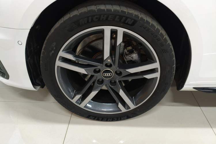 Used Audi A4L 2022 40 TFSI Luxury Dynamic Model
