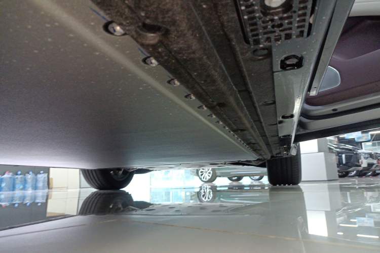 Used  YU7 2025 Ultra-Long Range All-Wheel Drive Pro Version