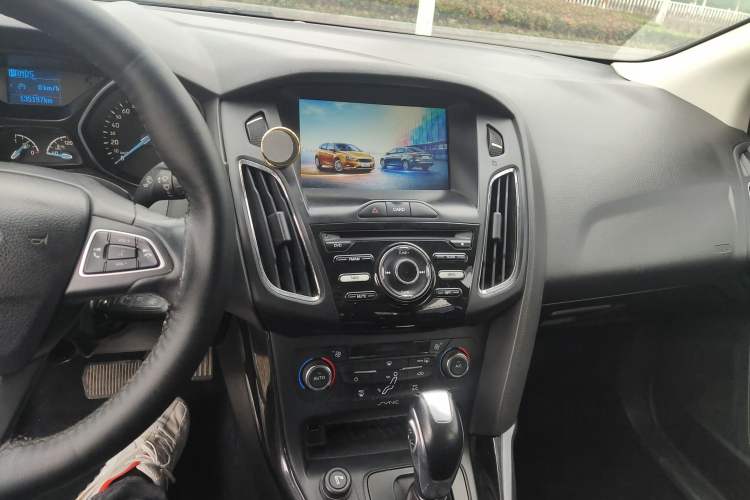 Used Ford Focus 2015 Sedan 1.6L Automatic Trend Model
