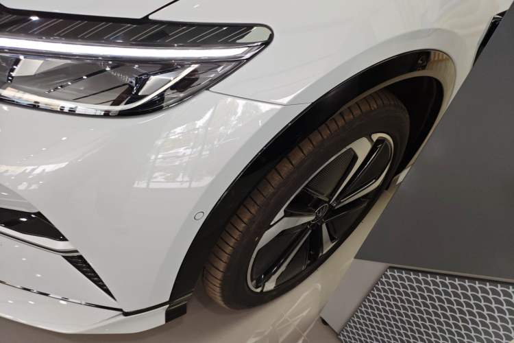 Used BYD Song L EV 2025 662 km Ultra-Range Version
