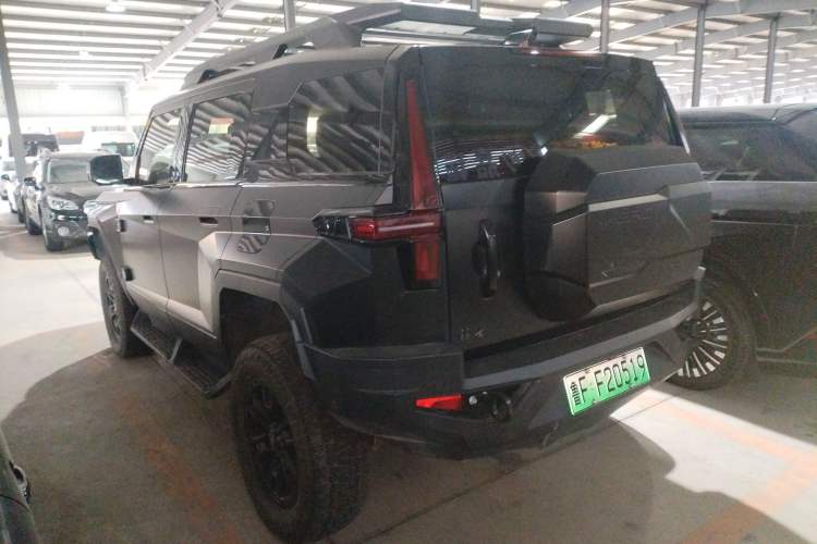 Used  917 2023 Range-Extended Base Model
