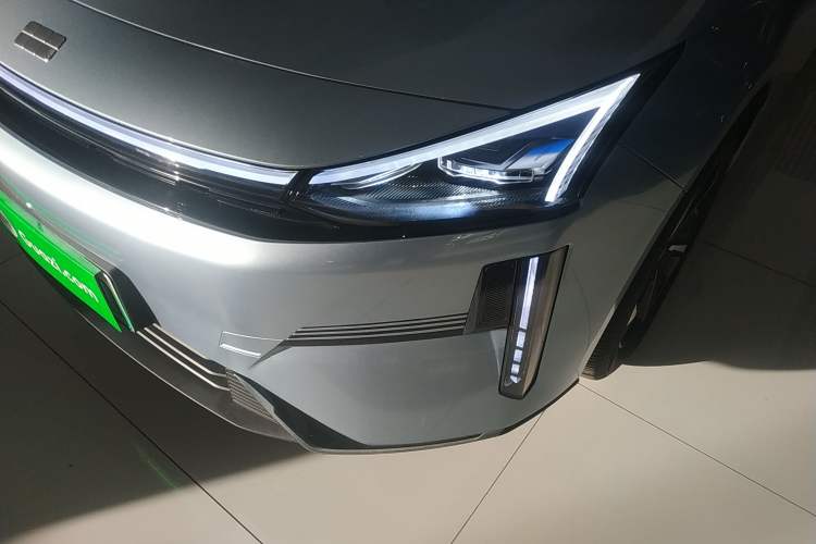 Used  L6 2025 EM-i 140km Starship Edition