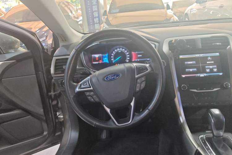 Used Ford Mondeo 2013 2.0L GTDi 200 Luxury Model
