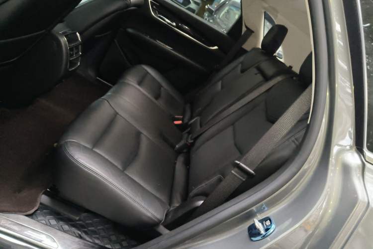 Used Cadillac XT5 2018 25T Luxury Model