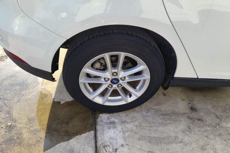 Used Ford Focus 2018 Hatchback Classic 1.6L Automatic Trendy SmartDrive Edition