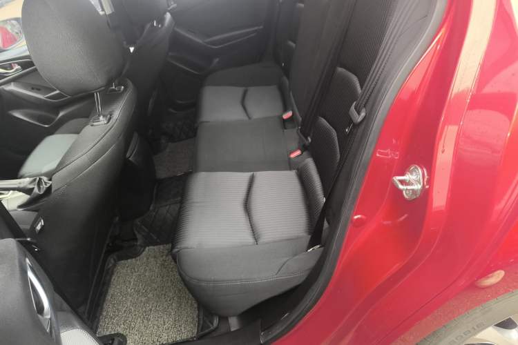 Used Mazda Mazda 3 Axela 2016 Sedan 1.5L Automatic Luxury Model
