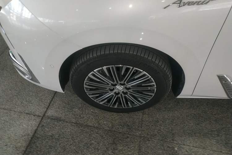 Used Buick GL8 New Energy 2024 Lu Zun Luxury Edition 6-Seater
