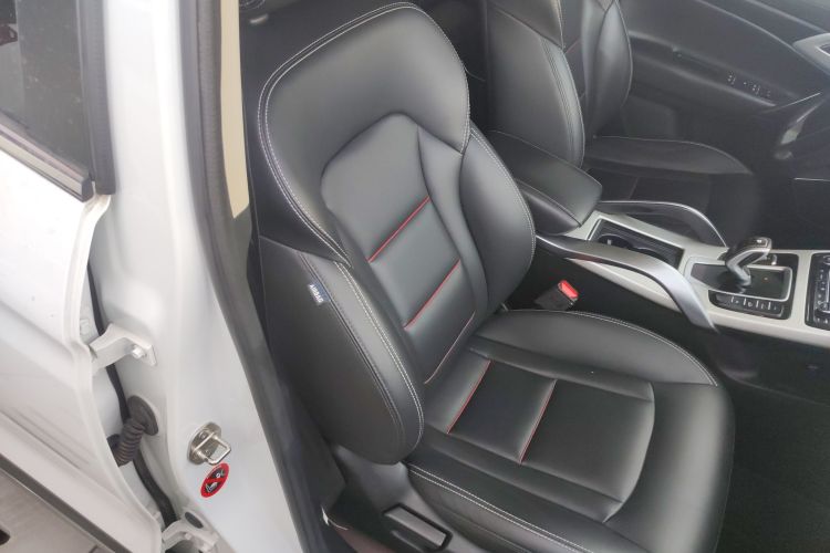 Used Geely Auto Emgrand X7 Sport 2020 1.8TD DCT Two-Wheel Drive Smart Connect 4G-Enabled Version
