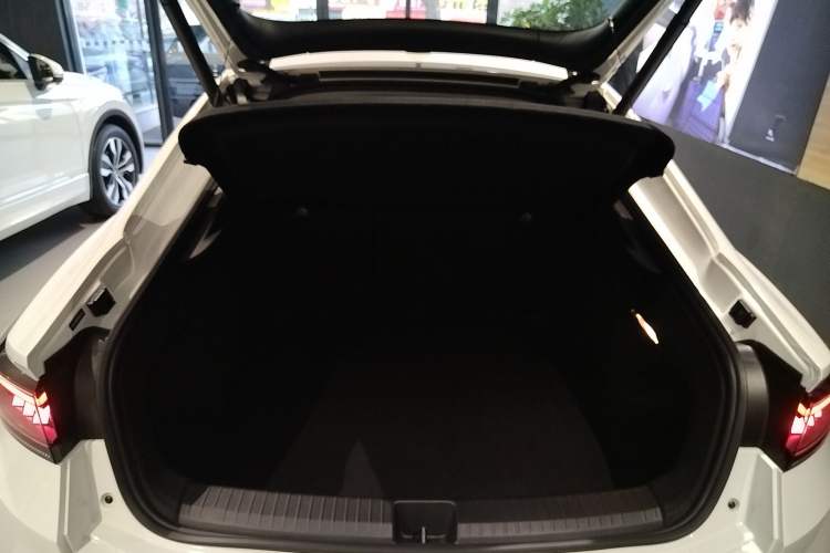 Used Volkswagen Lamando 2025 Lavida L 280TSI DSG Cool & Spicy Edition