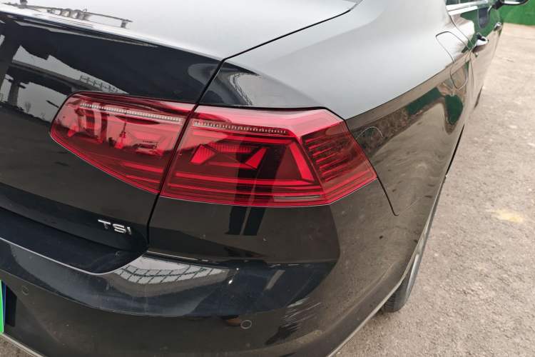 Used Volkswagen Magotan 2023 2 Million Units Limited-Edition 280TSI DSG Comfort Version
