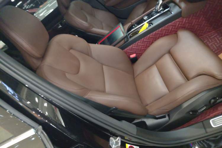 Used Volvo S90 2022 B5 Zhiyuan Luxury Edition
