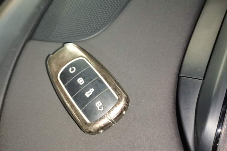 Used Chery Tiggo 9 2025 2.0T Dual-Clutch Two-Wheel Drive Comfort Edition 5 Seats
