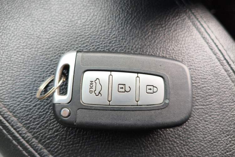 Used Hyundai Sonata 2014 2.0L Automatic Luxury Edition
