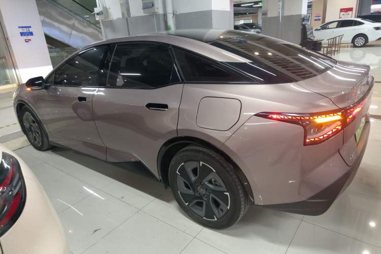 Used Toyota bZ3 2023 616 km Long-Range Premium