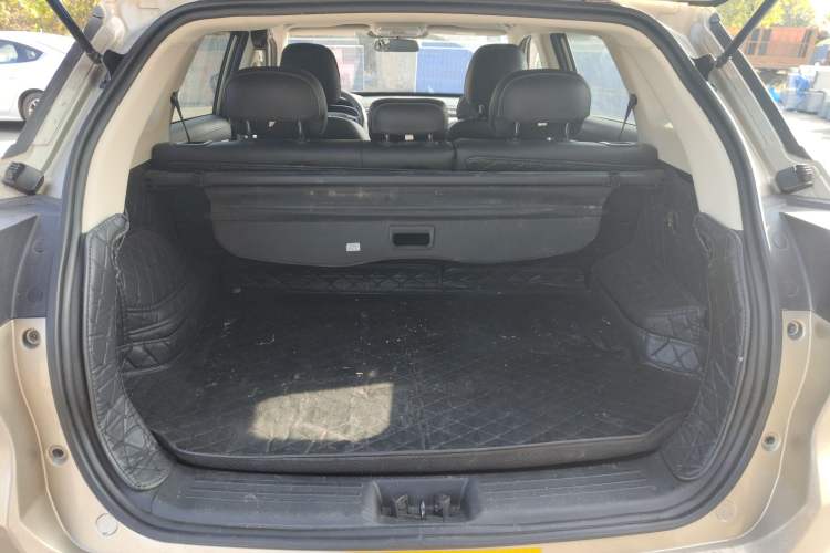 Used Geely Auto Emgrand X7 Sport 2020 1.8TD DCT Two-Wheel Drive Smart Connect 4G-Enabled Version
