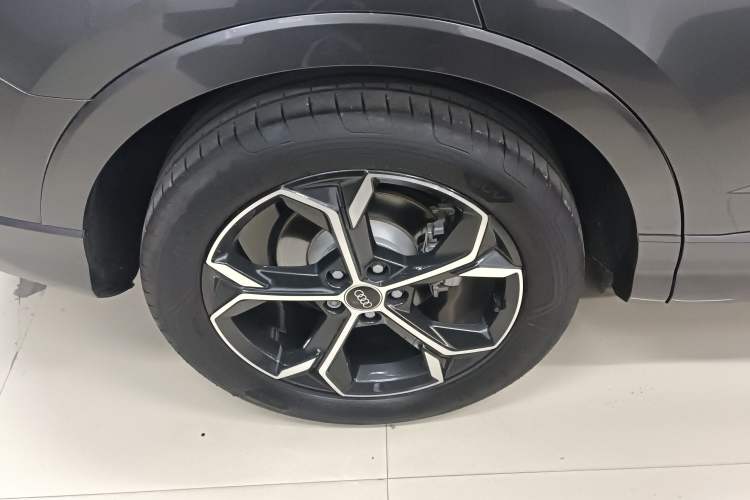 Used Audi Q3 Sportback 2023 Updated 40 TFSI Fashion Version
