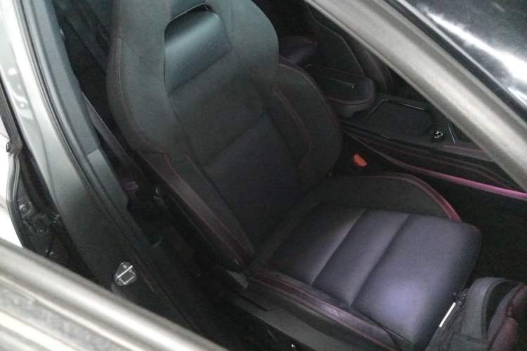 Used Lynk & Co 05 2020 2.0TD Four-Wheel Drive HypeHalo
