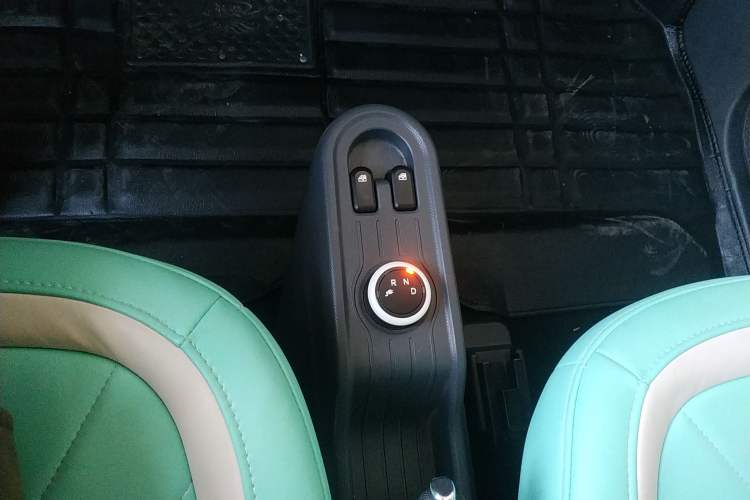 Used Wuling Hongguang MINIEV 2022 Macaron Premium Model – Lithium Iron Phosphate
