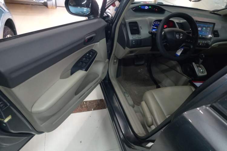 Used CIIMO CIIMO 2012 1.8L Automatic
