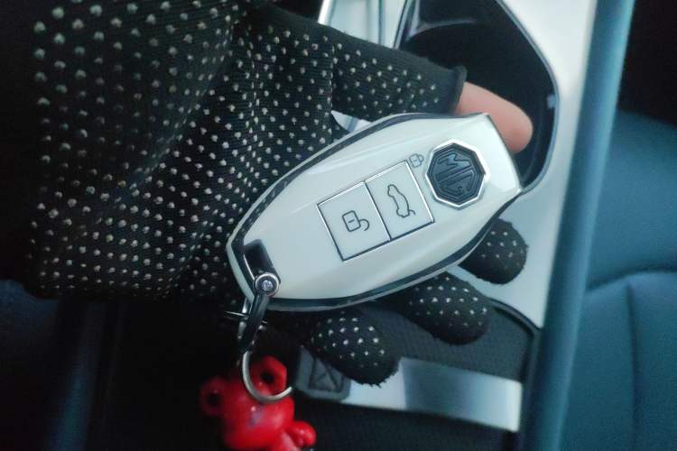 Used MG 7 2023 2.0T Automatic Hunter Luxury Edition
