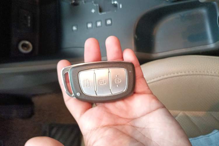 Used Hyundai ix35 2015 2.0L Automatic 2WD Smart Version China V Standard
