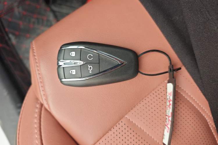 Used Changan CS75 PLUS 2024 3rd Generation Champion Edition 1.5T Intelligent Drive Dynamic Model
